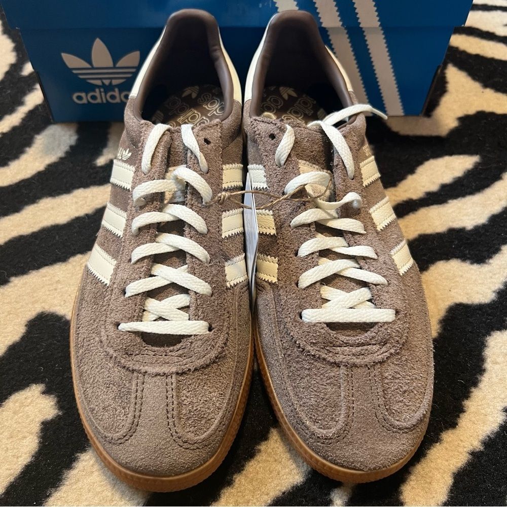 NWT Adidas Handball Spezial Sneakers Earth Strata Off White Gum Sz Women 6.5 - Picture 10 of 15